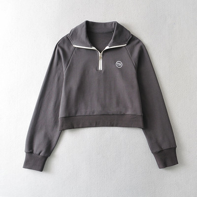 Naiste dressipluus klassikalise krae ja lukuga