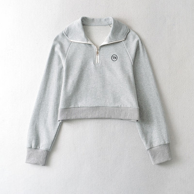 Naiste dressipluus klassikalise krae ja lukuga