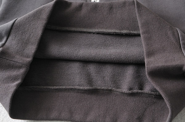 Naiste dressipluus klassikalise krae ja lukuga