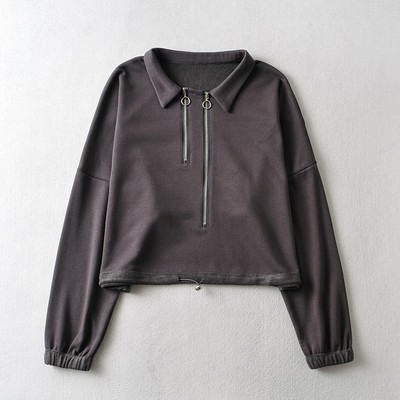 Ühevärviline tõmbluku ja pikkade varrukatega naiste dressipluus