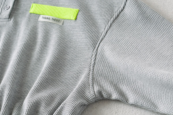 Női pulóver klasszikus gallérral