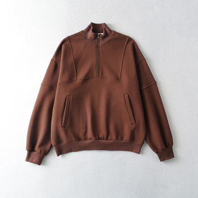 Naiste suhkur luku ja taskutega