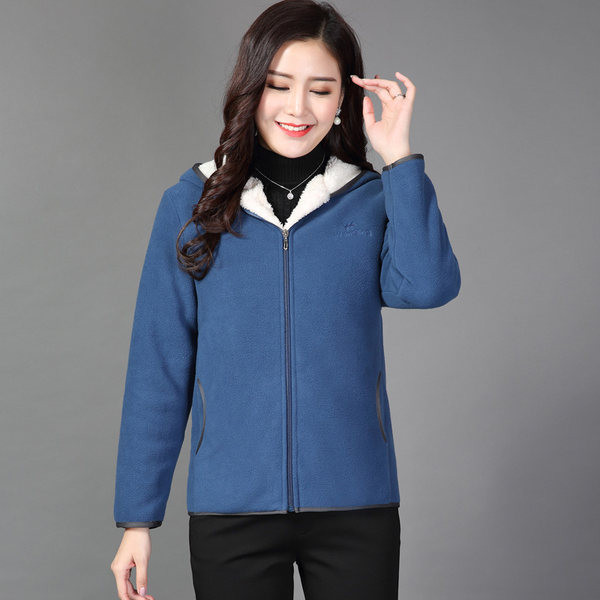 Igapäevane kapuutsiga dressipluus - naistele