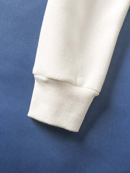 Igapäevane kapuutsiga naiste dressipluus - valget värvi