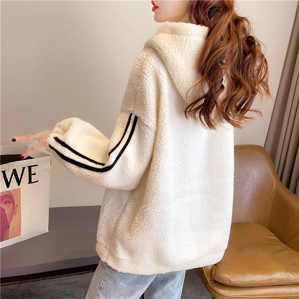 Naiste ääristega suleline dressipluus - valget värvi