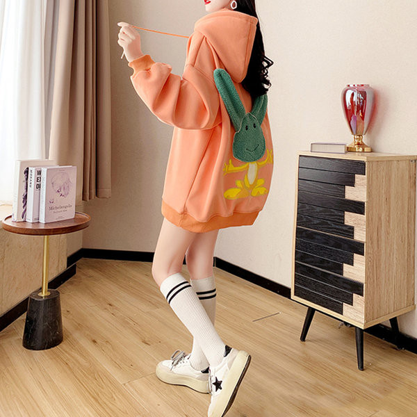 Γυναικείο φαρδύ φούτερ με 3D απλικέ και κουκούλα