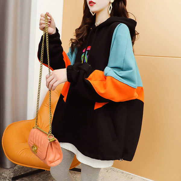 Uue mudeli naiste lai kapuutsiga dressipluus