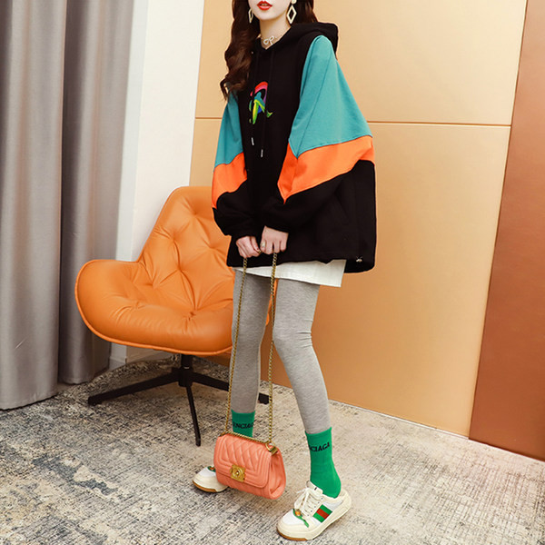 Uue mudeli naiste lai kapuutsiga dressipluus