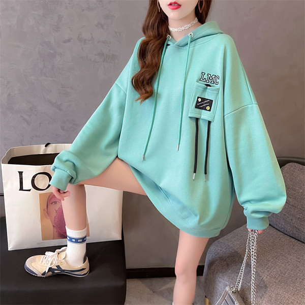 Laia mudeliga naiste dressipluus kapuutsi ja taskuga