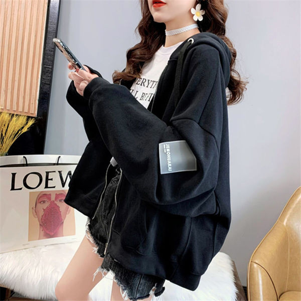 Καθημερινό γυναικείο φούτερ με κουκούλα - φαρδύ μοντέλο