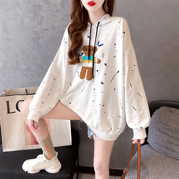 Laia mudeliga naiste dressipluus värvitrükiga ja kapuutsiga