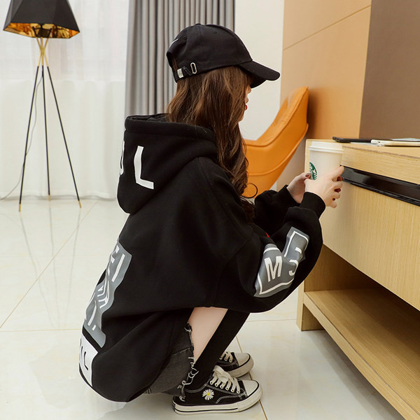 Φαρδύ μακρύ φούτερ με κουκούλα και στάμπα για γυναίκες