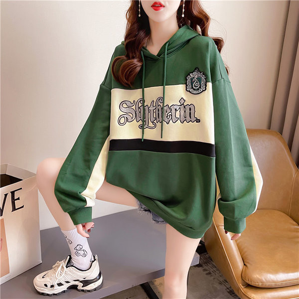 Tikandite ja kapuutsiga igapäevane dressipluus naistele