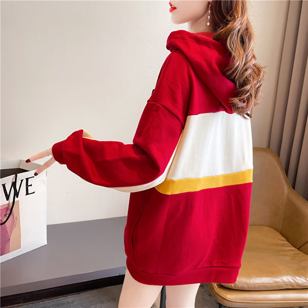 Tikandite ja kapuutsiga igapäevane dressipluus naistele