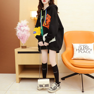 Pikk kapuutsiga naiste dressipluus - valge ja must