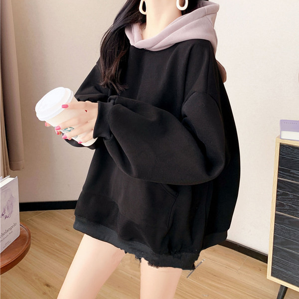 Φαρδύ φούτερ φθινοπώρου-χειμώνα με κουκούλα και τρισδιάστατο στοιχείο