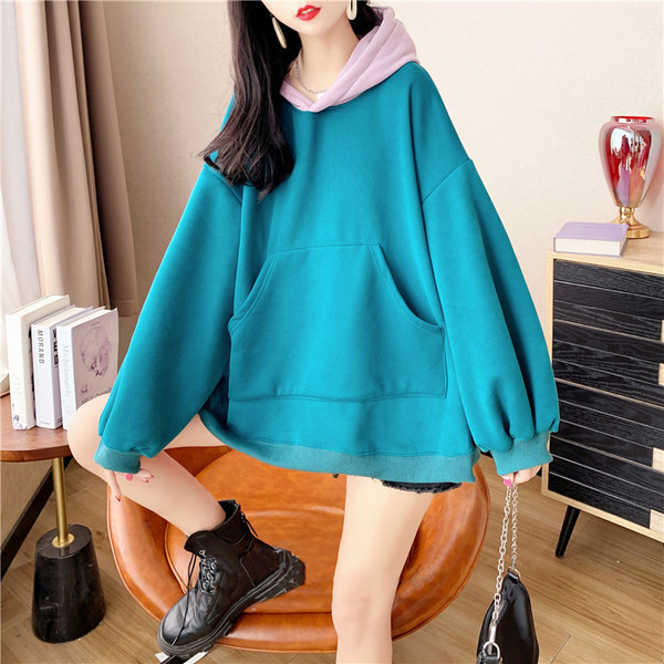 Φαρδύ φούτερ φθινοπώρου-χειμώνα με κουκούλα και τρισδιάστατο στοιχείο