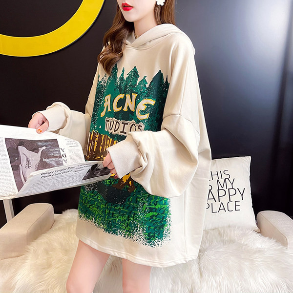 Lai naiste dressipluus värvitrükiga ja kapuutsiga