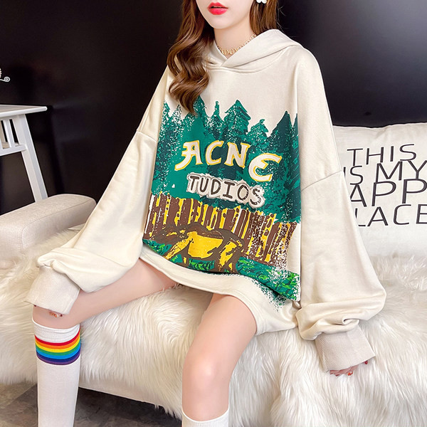 Lai naiste dressipluus värvitrükiga ja kapuutsiga