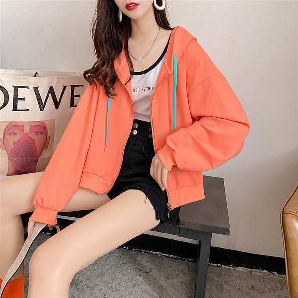 Καθημερινό γυναικείο φούτερ με κουκούλα - πολλά μοντέλα