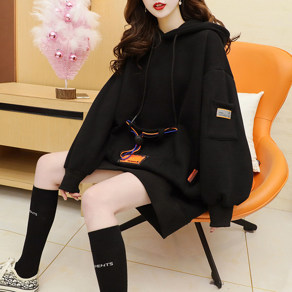 Laia mudeliga naiste dressipluus tasku ja kapuutsiga