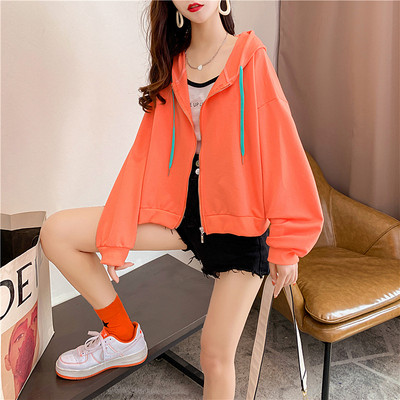 Naiste dressipluus mitu mudelit aplikatsiooniga