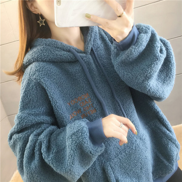 Kapuutsi ja lipsudega pluus naiste dressipluus