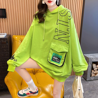 Lai tasku ja aplikatsiooniga dressipluus naistele