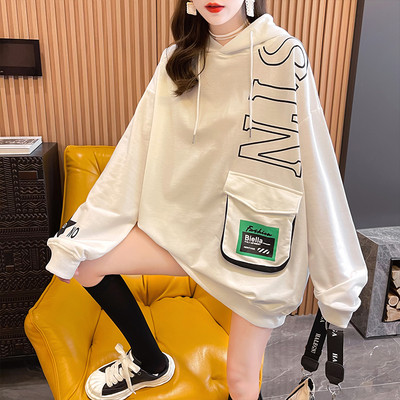 Lai tasku ja aplikatsiooniga dressipluus naistele