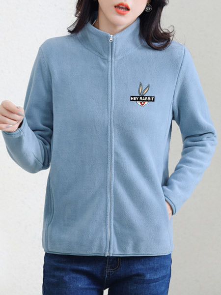 Puha női pulóver magas gallérú cipzárral és felirattal