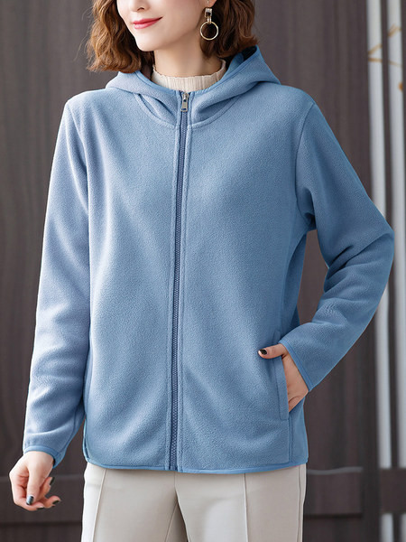 Lihtne mudel kapuutsiga naiste dressipluus