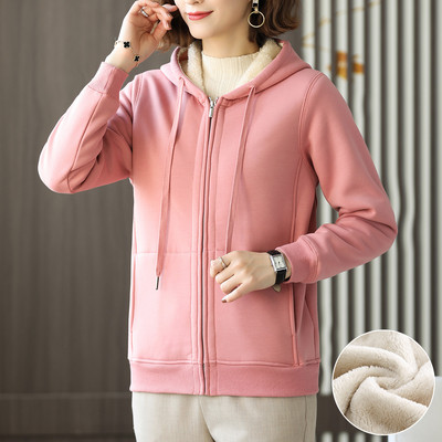 Naiste tepitud dressipluus kapuutsi ja lukuga