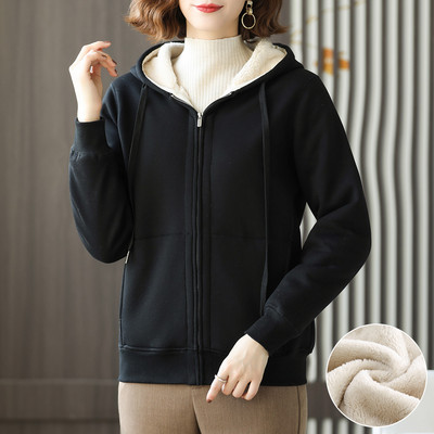 Naiste tepitud dressipluus kapuutsi ja lukuga