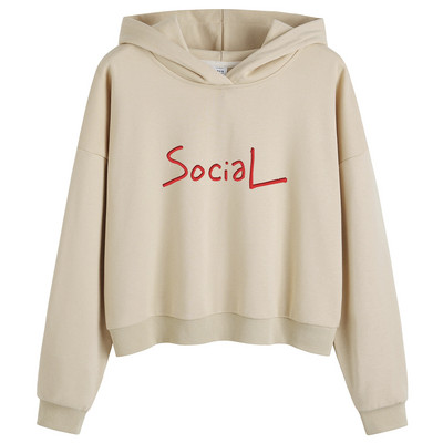 Naistele mõeldud kevadine kapuutsiga dressipluus