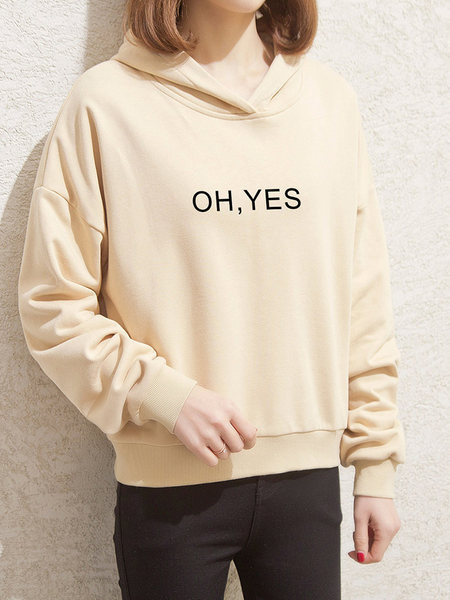 Naistele mõeldud kevadine kapuutsiga dressipluus