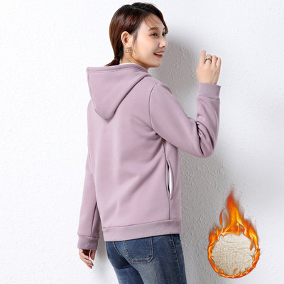 Naiste tepitud dressipluus kirja ja kapuutsiga