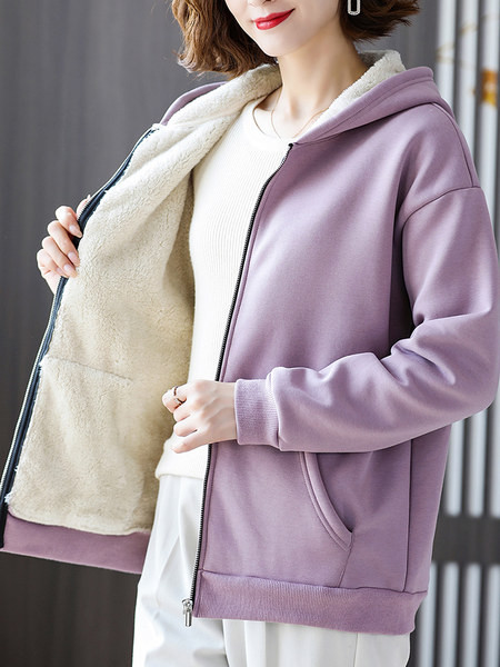 Naistele sooja voodri ja kapuutsiga talvine dressipluus