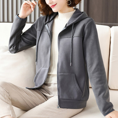 Naiste vabaaja kapuutsiga dressipluus - kaks mudelit