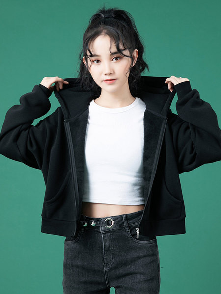 Sügis-talvine naiste dressipluus kapuutsi ja taskutega