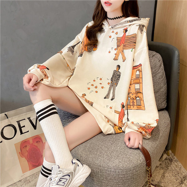 Női pulóver kapucnival és mintával - széles modell