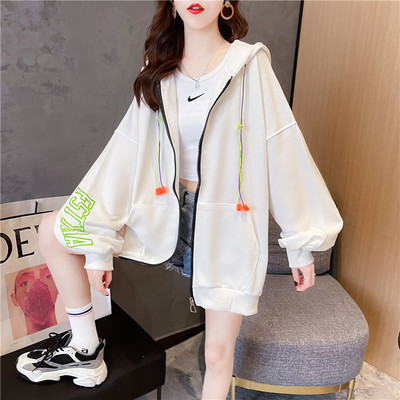 Laia mudeliga naiste dressipluus luku ja värvilise kirjaga