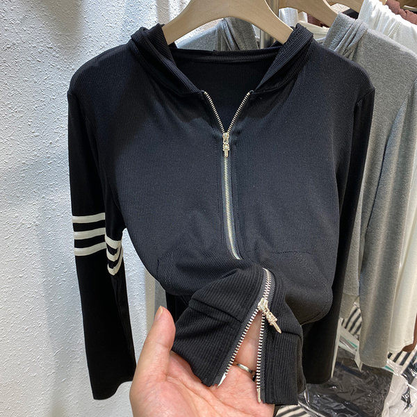 Καθημερινό γυναικείο φούτερ με κουκούλα - τρία χρώματα