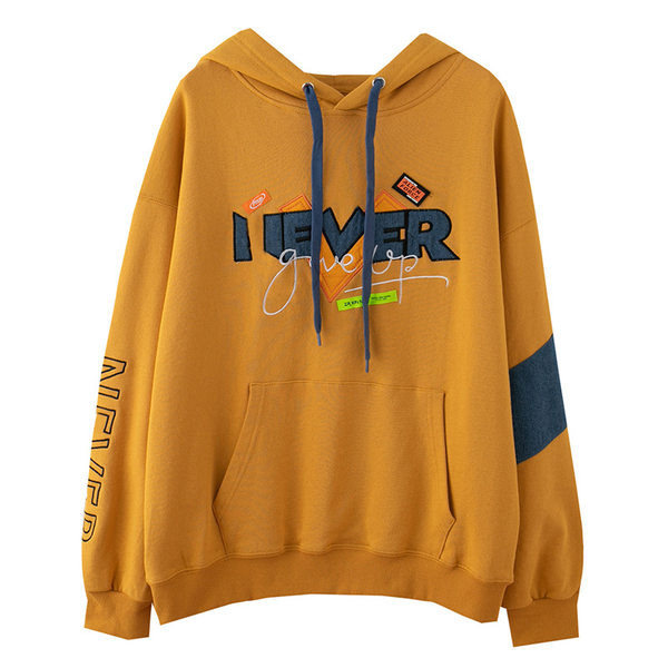 Φαρδύ μοντέλο γυναικείο φούτερ με τσέπη και έγχρωμη στάμπα