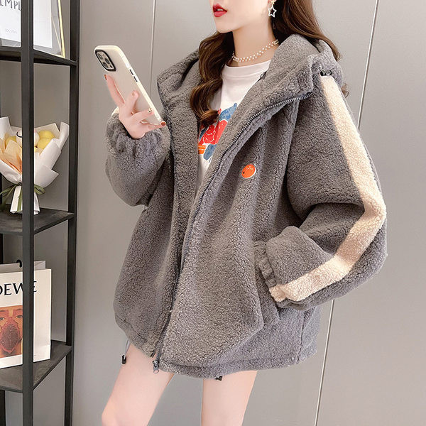 Lai kapuutsiga ja ääristusega polaarne dressipluus