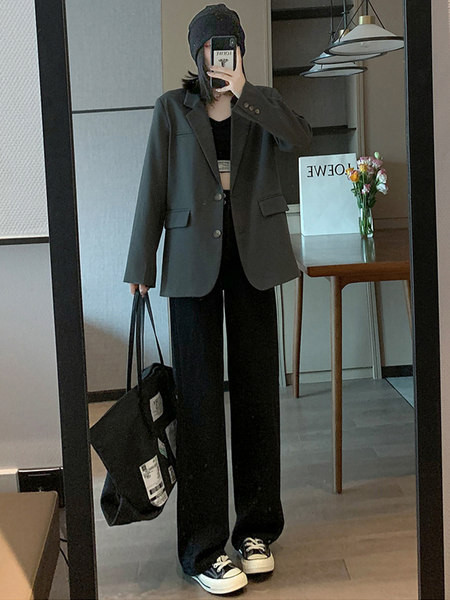 Tasuta mudel kõrge vöökohaga naiste teksad