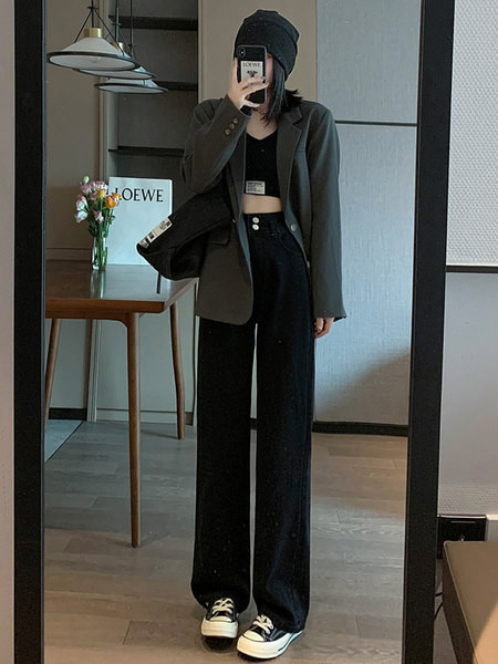 Tasuta mudel kõrge vöökohaga naiste teksad