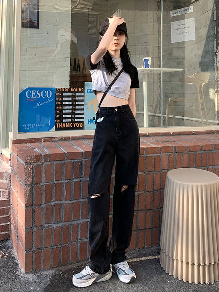 Široke traperice s poderanim motivima