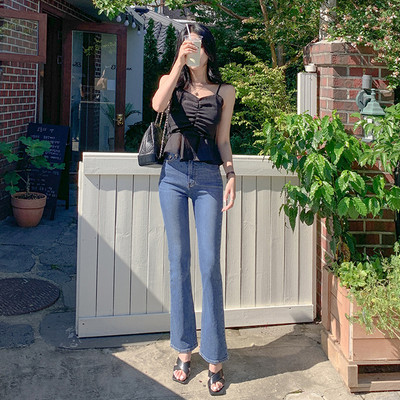 Κομψό γυναικείο τζιν μοντέλο με ψηλή μέση σε δύο μοντέλα