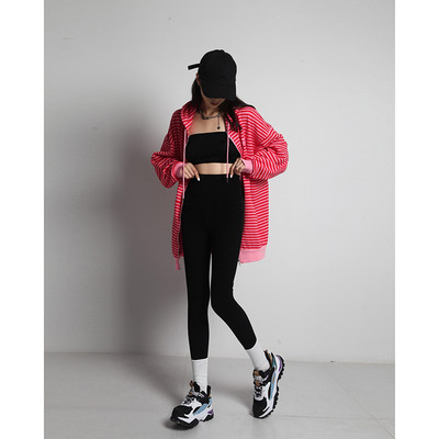 Õhukese mudeli kõrge vöökohaga naiste teksad