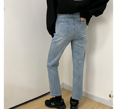 Egyenes női farmer modell magas derékkal, három színben